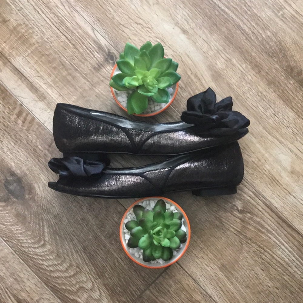 Libby Edelman Black Flats